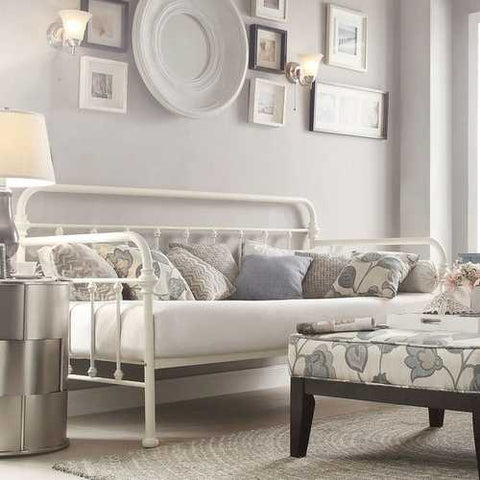 Image of Twin size Contemporary Classic Style White Metal Daybed